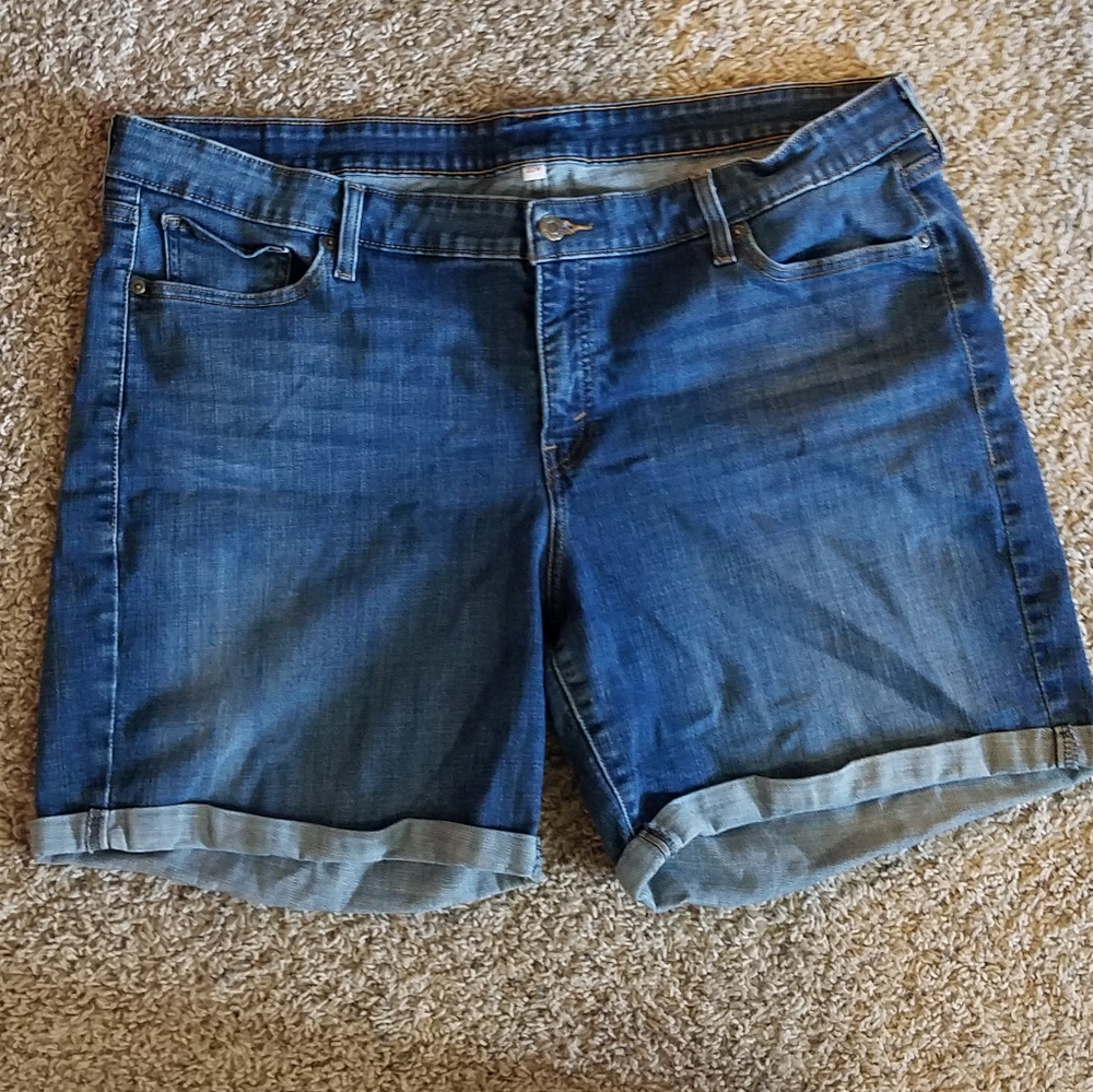 Levi Jean Shorts. Size 22